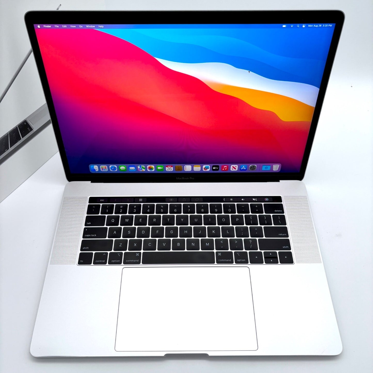 MacBook Pro 15" i7 16GB 512GB