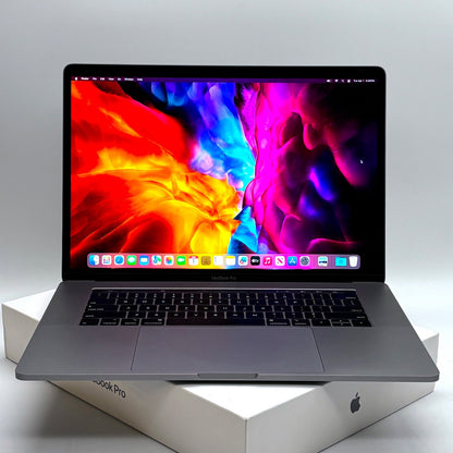 MacBook Pro 15" i7 16GB 256GB 2018