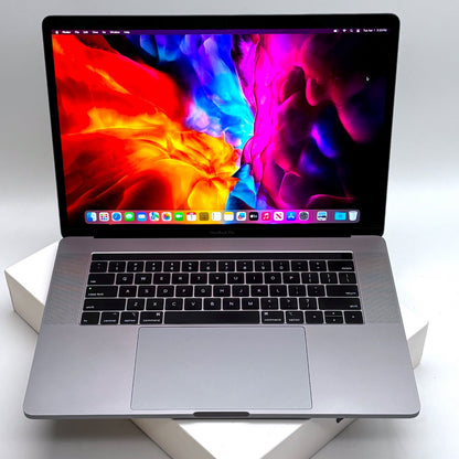 MacBook Pro 15" i7 16GB 256GB 2018