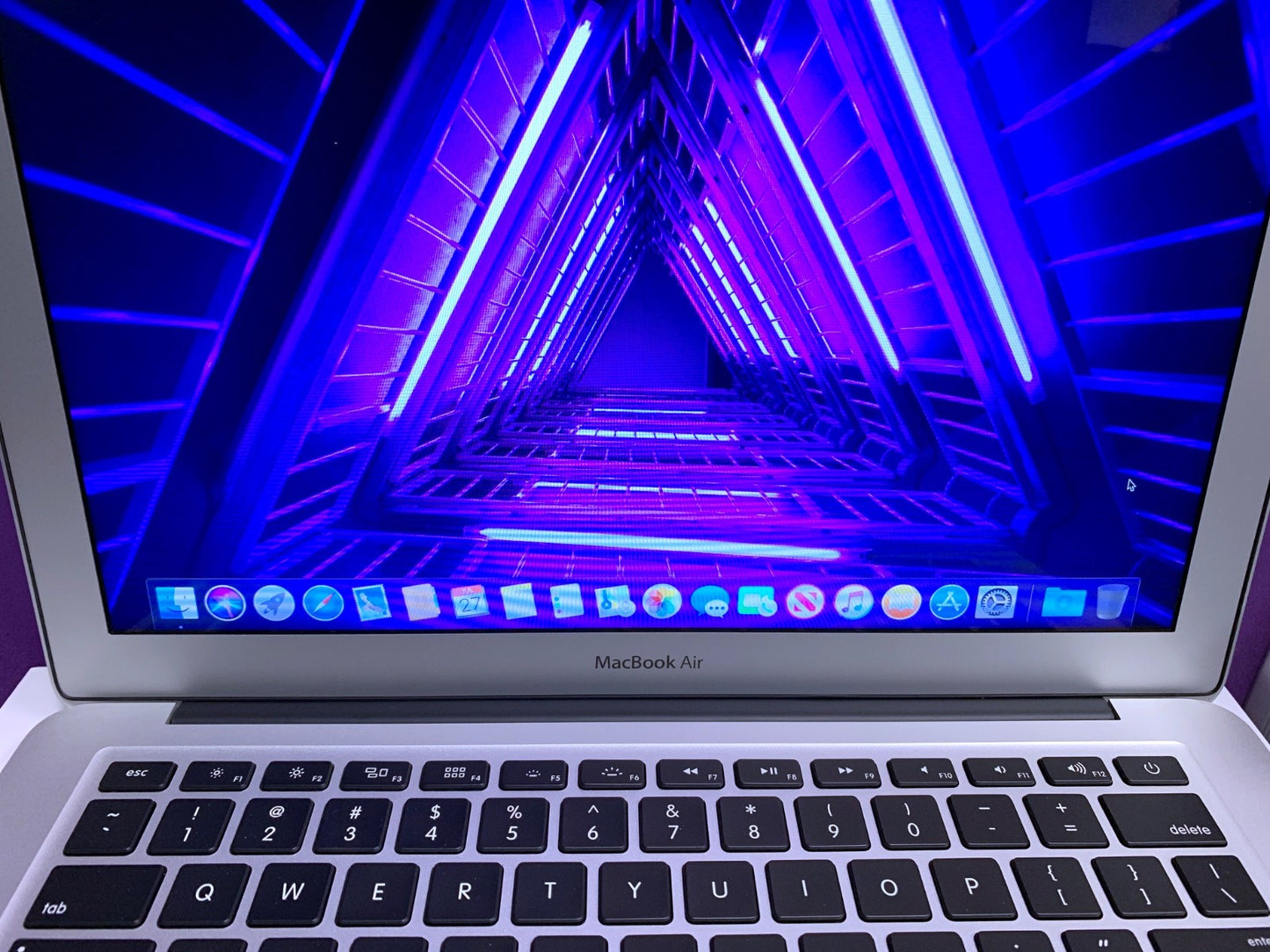 MacBook Air 13" i5 8GB 128GB Ultraligero