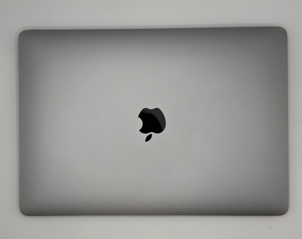 MacBook Air con chip M1 – 13″ (2020) – Excelente estado