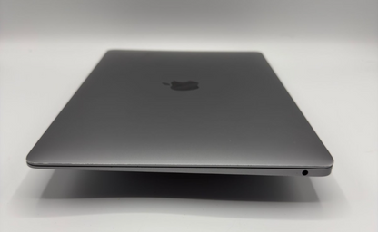 MacBook Air con chip M1 – 13″ (2020) – Excelente estado